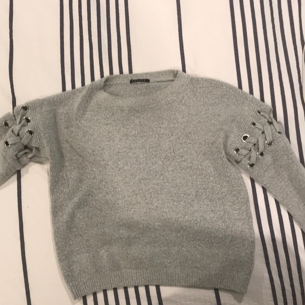 This is a cozy nice shirt that has a sick style